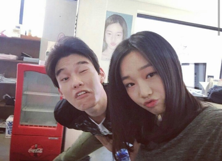 길거리에서 쉽게 볼 수 있는 훈녀같은 외모를 가진 여자배우.jpg | 인스티즈