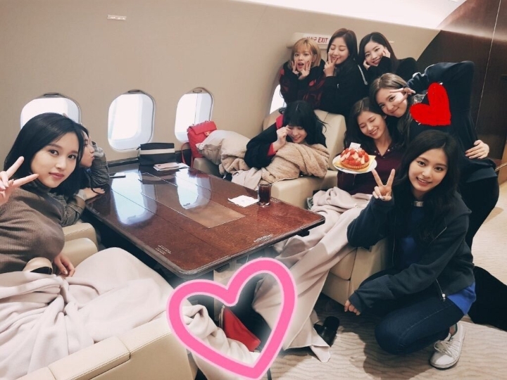 트와이스 미나가 쉬는 시간마다 뜨개질을 한 이유 | 인스티즈