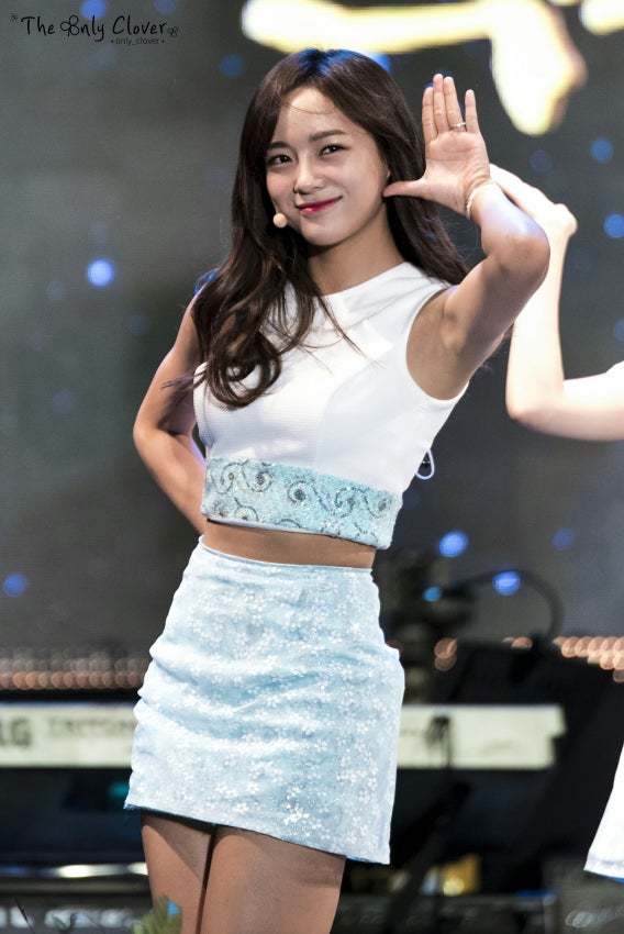 취향 파괴하는 김세정 겨드랑이.gif | 인스티즈