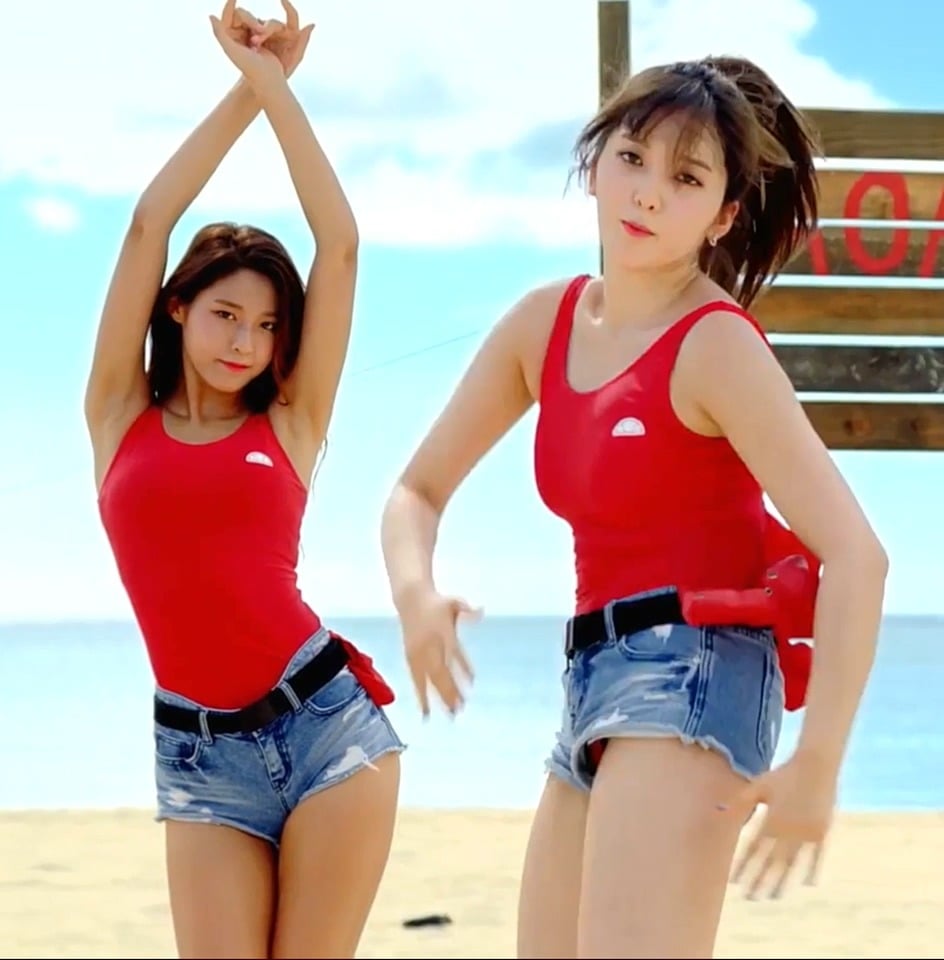 설현 겨드랑이 총모음.JPGIF (feat.잘가라) | 인스티즈