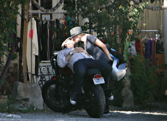 [스칼렛쨔응;_;] 블레이크 라이블리-라이언 레이놀즈 커플의 꽁기함에 대한 고찰 | 인스티즈