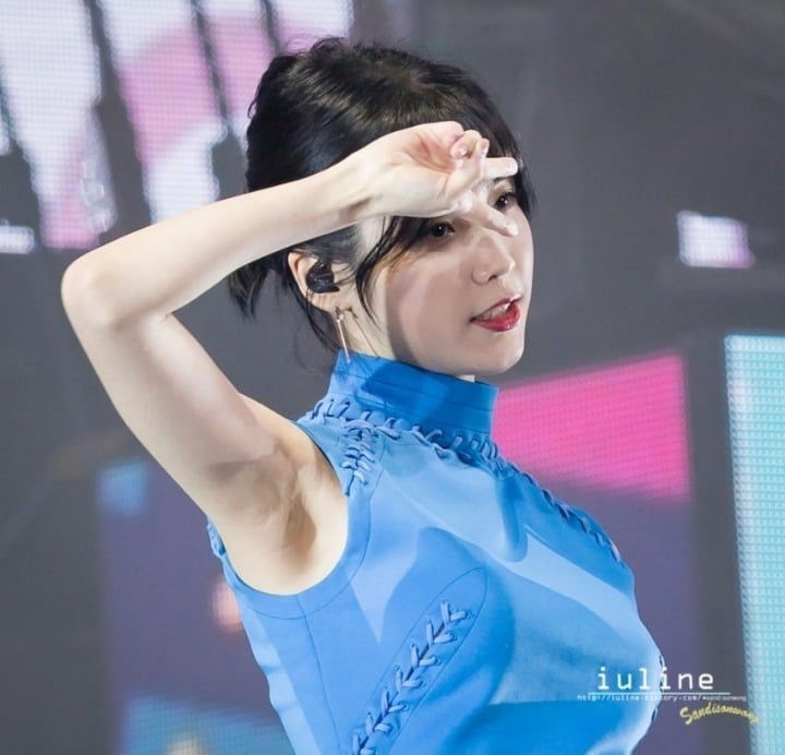 아이유 겨드랑이.jpgif | 인스티즈