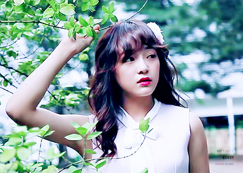 취향 파괴하는 김세정 겨드랑이.gif | 인스티즈
