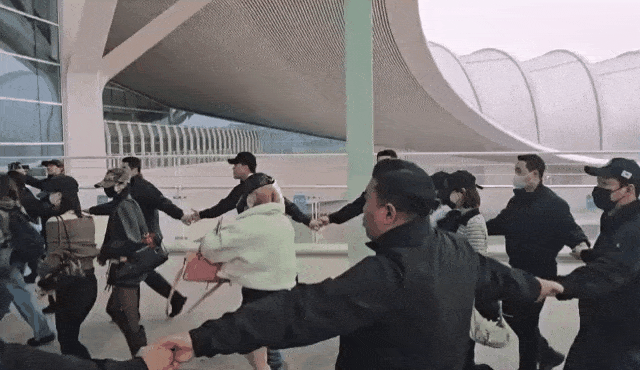 레전드 찍은 공항 연예인 경호 | 인스티즈