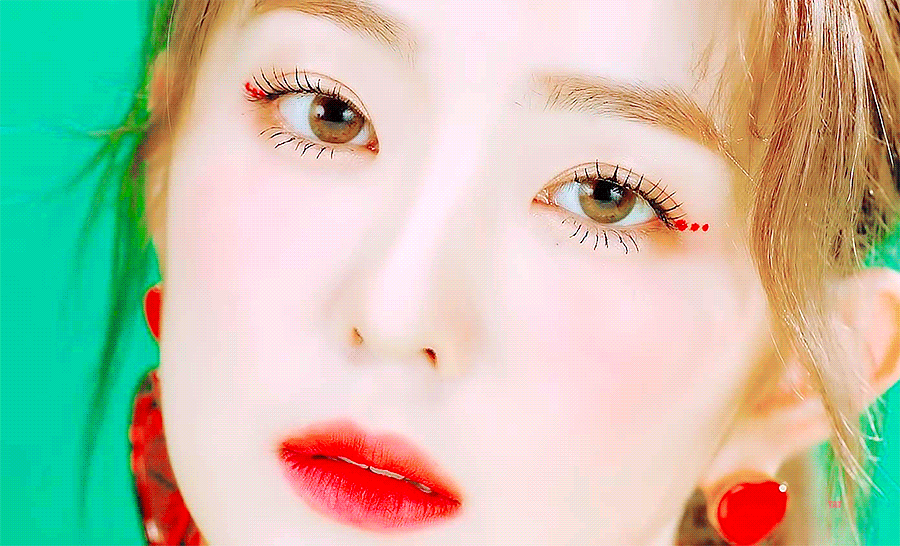 눈 끝에 빨간 점 3개 찍은 레드벨벳 아이린.gif | 인스티즈