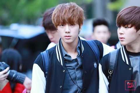 얼굴붓는게 환골탈태 수준인 아이돌.jpg | 인스티즈