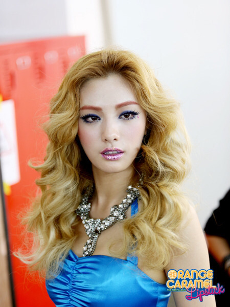 先 後중독의 선두주자! B급 컬쳐 아이돌의 시초! 말도 많고 탈도 많았던 ＜오렌지캬라멜＞의 의상 모음 | 인스티즈