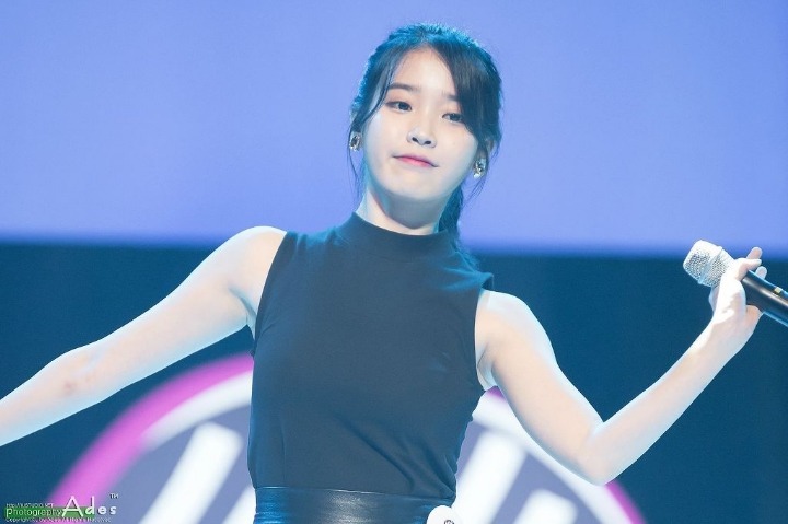 아이유 겨드랑이.jpgif | 인스티즈