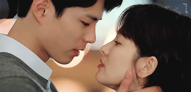 최근 송혜교 &amp; 박보검이 찍은 4번의 키스씬 수위 ㄷㄷㄷ.gif | 인스티즈