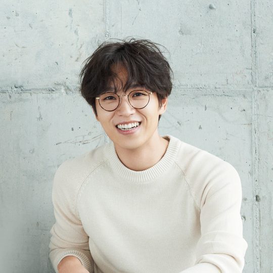 안경 회사에서 뽑은 안경이 잘어울리는 남자 연예인 7 | 인스티즈