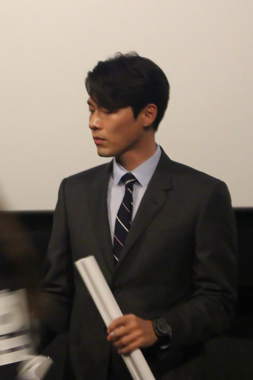 [현빈] 독특한 스타일을 많이 시도하는 현빈과 스타일리스트.jpg | 인스티즈