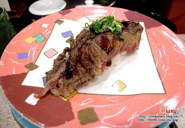 의외로 싫어하는 사람들 많은 소고기초밥.jpg | 인스티즈