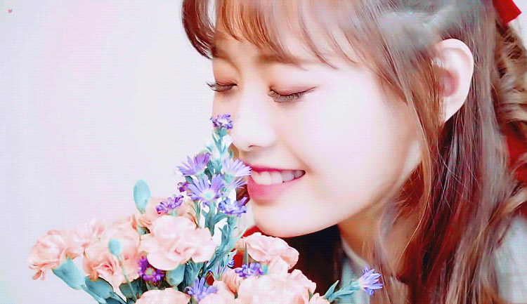 그렇게 귀하다는 비주얼 + 메인보컬 꽉찬 육각형 여자 아이돌 .gif | 인스티즈