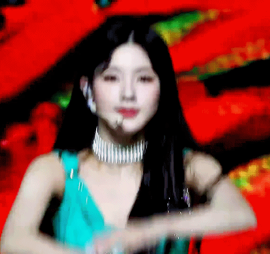 그렇게 귀하다는 비주얼 + 메인보컬 꽉찬 육각형 여자 아이돌 .gif | 인스티즈