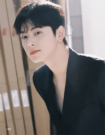 19살 데뷔전부터 현재까지 차은우 얼굴변화.gif(스압) | 인스티즈