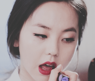 남자연예인들이 립스틱 바르는 방법.gif | 인스티즈