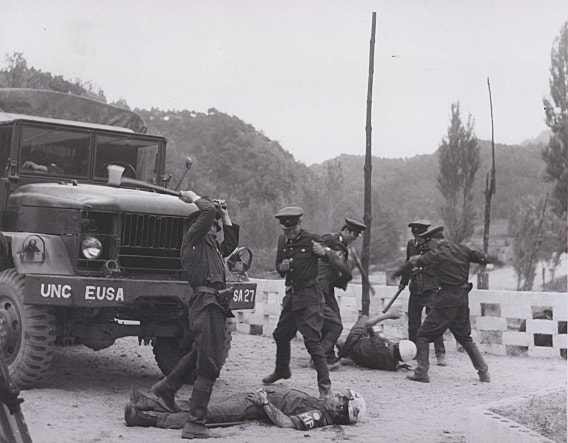 북한은 미국한테 늘 깝치지만 미국이 정말로 빡돌았을 때는 절대 건드리지 않음ㅎ | 인스티즈