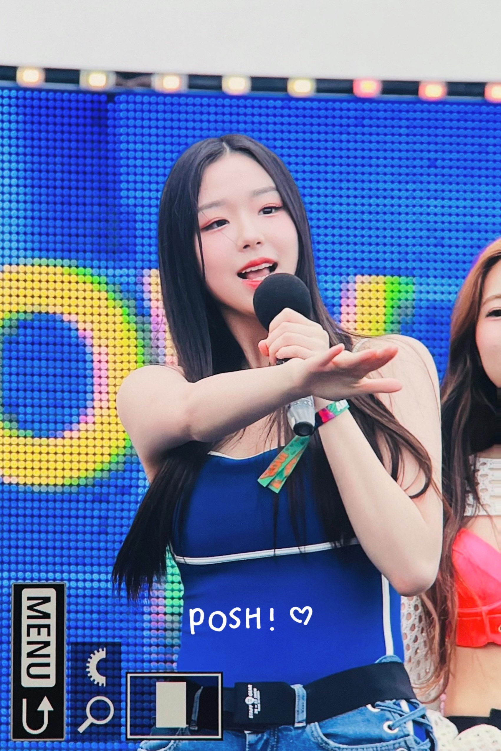 보니하니 트리플S 김채연 워터밤.gif | 인스티즈