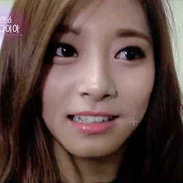 요다닮았다는 소리듣는 여자아이돌 .gif | 인스티즈