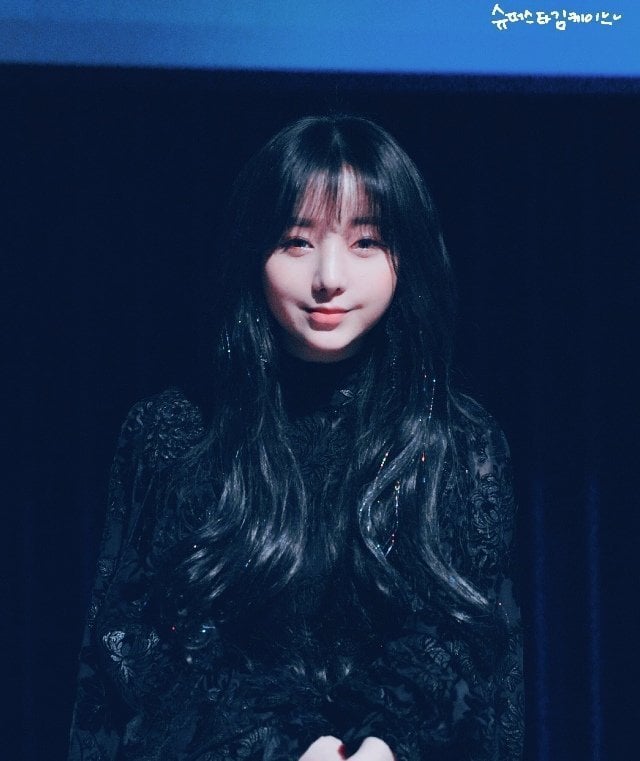 코에 손댄듯한 러블리즈 케이 | 인스티즈