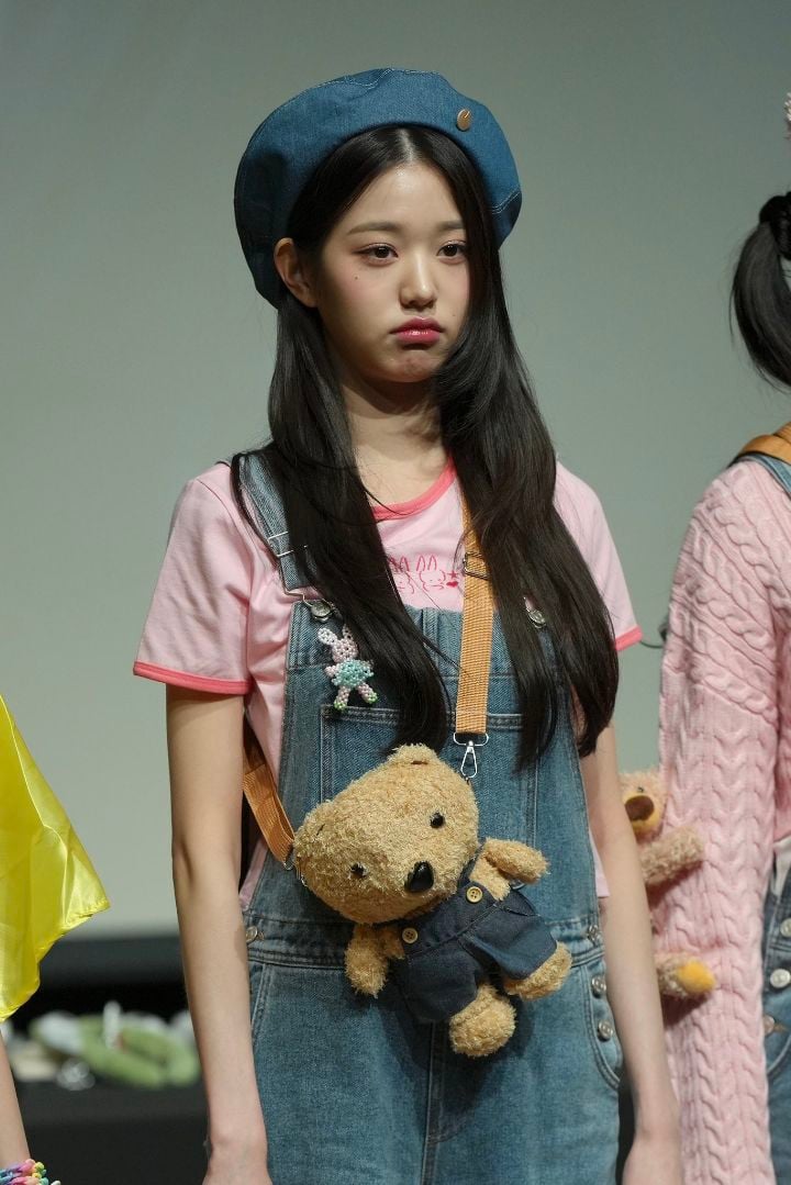 오늘자 아이브 장원영 어린이날 팬싸템 | 인스티즈
