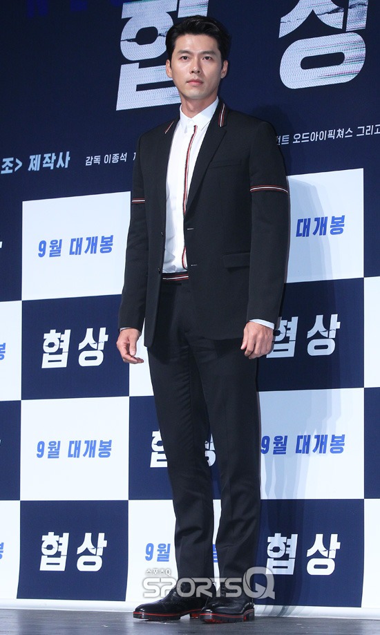 [현빈] 독특한 스타일을 많이 시도하는 현빈과 스타일리스트.jpg | 인스티즈