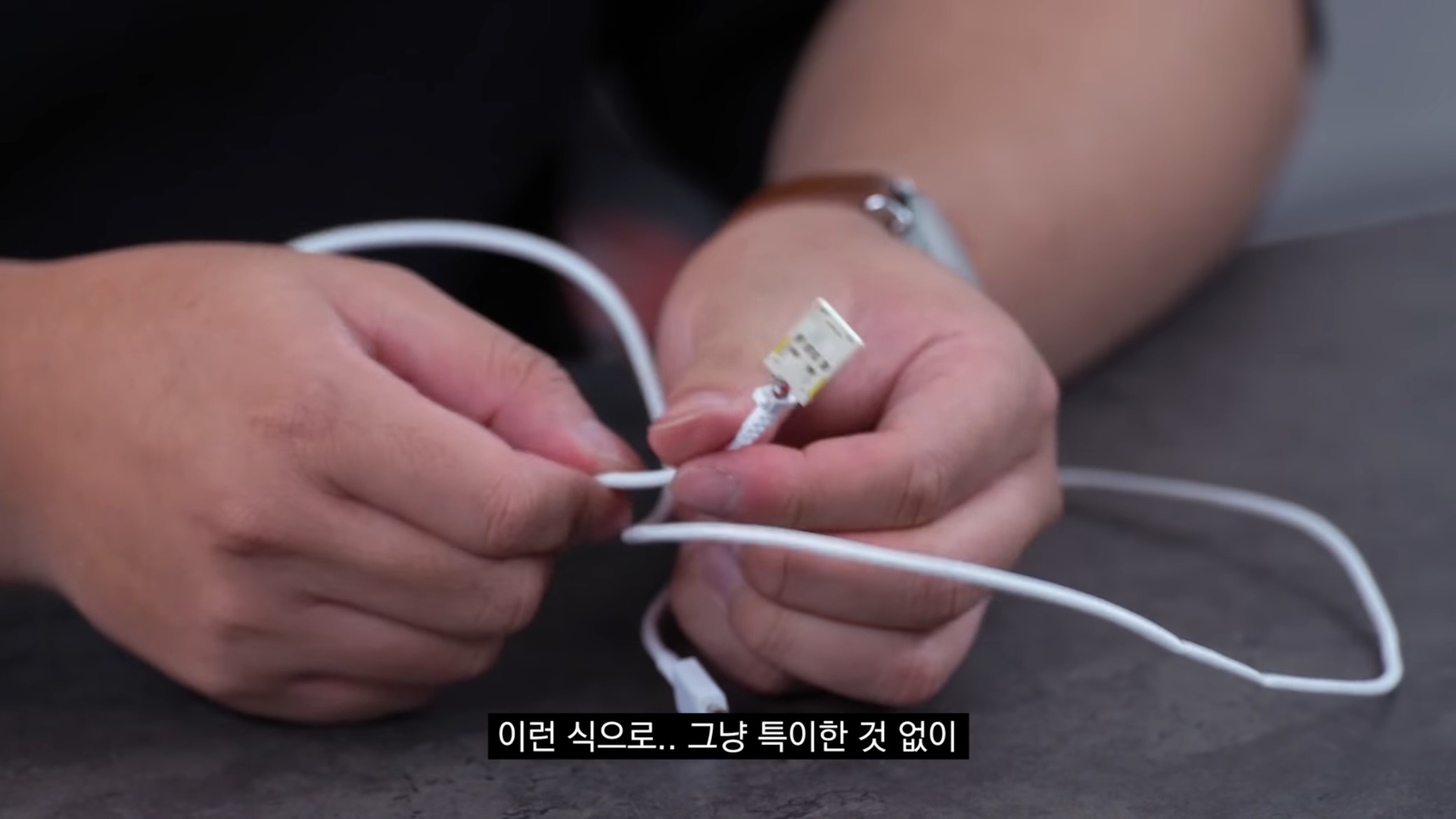 공공장소에서 "공용충전기" 쓰는사람들이 알면 좋을 내용..jpg | 인스티즈