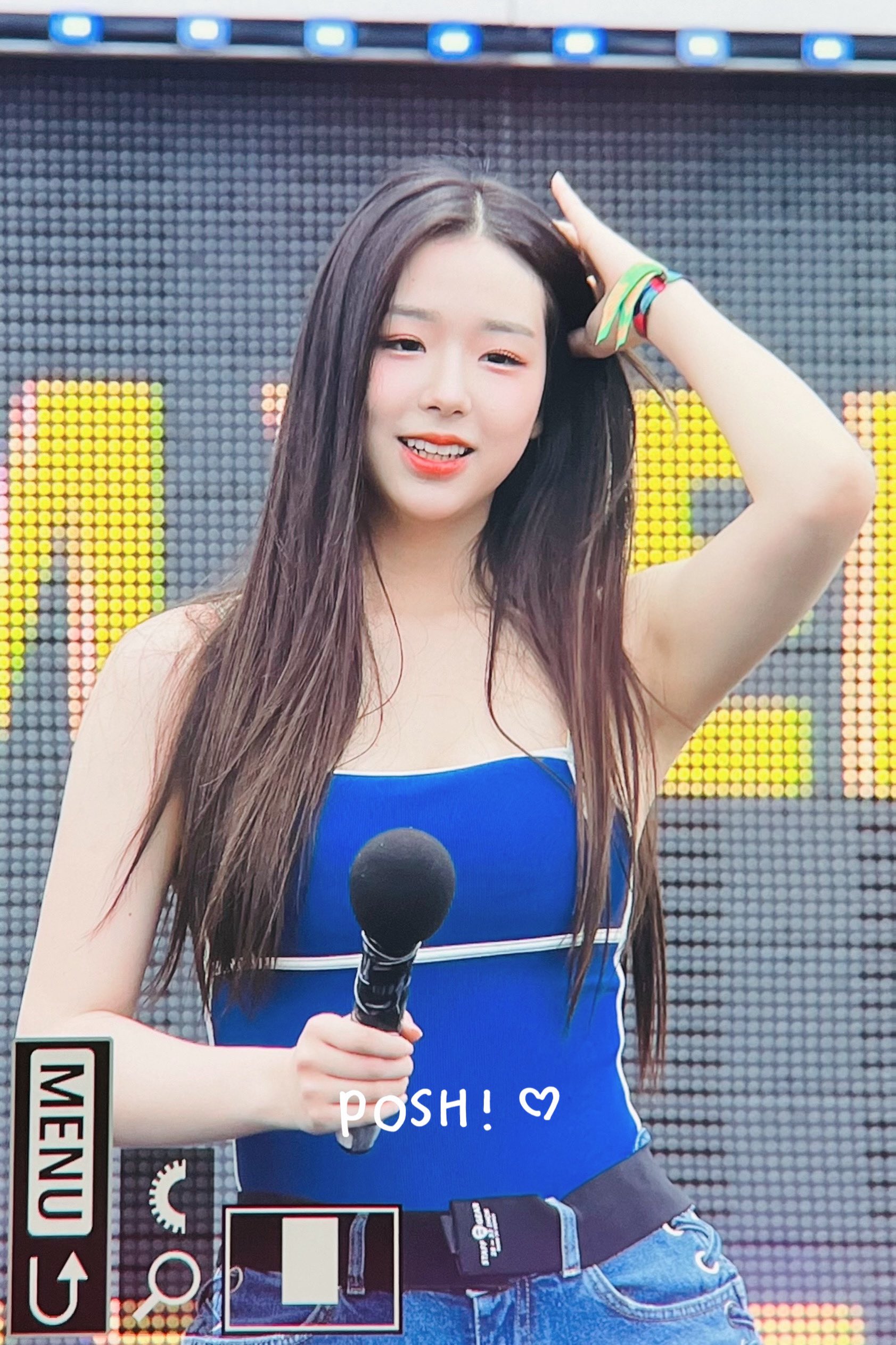 보니하니 트리플S 김채연 워터밤.gif | 인스티즈