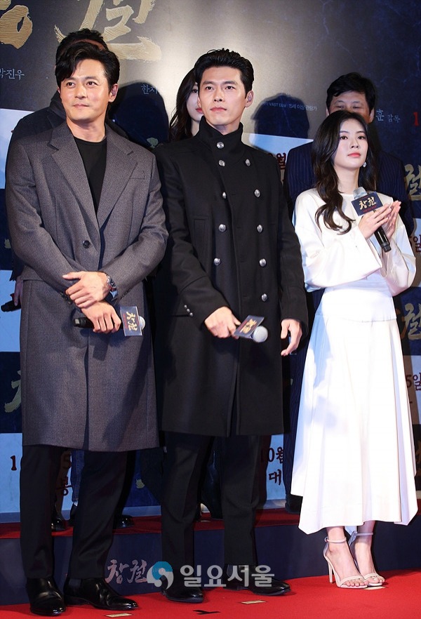 [현빈] 독특한 스타일을 많이 시도하는 현빈과 스타일리스트.jpg | 인스티즈