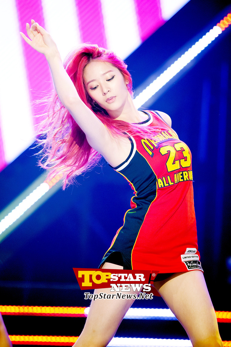 크리스탈 겨드랑이 움짤.GIF | 인스티즈