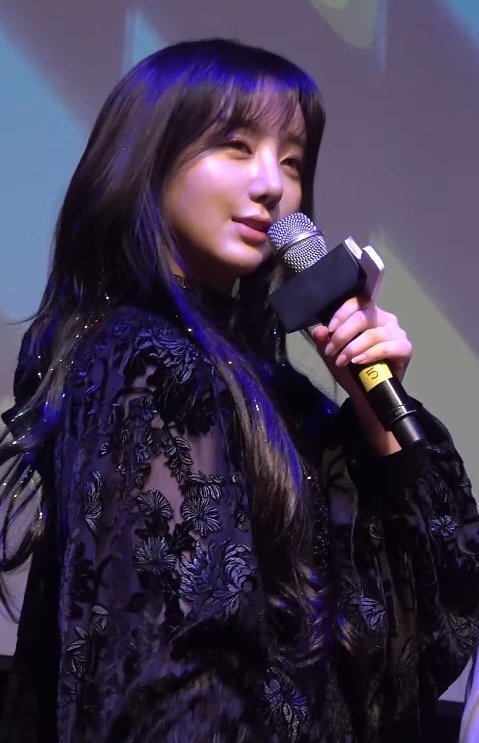 코에 손댄듯한 러블리즈 케이 | 인스티즈