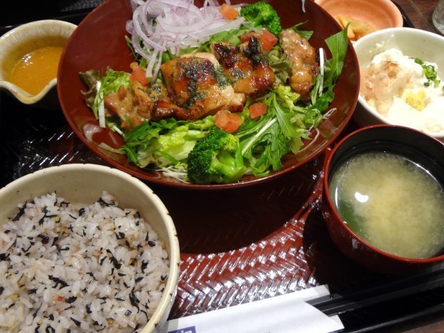 일본살면서 한끼 1000엔 정도로 배부르고 맛있게 먹고있는 일본의 전국체인 음식점들 | 인스티즈