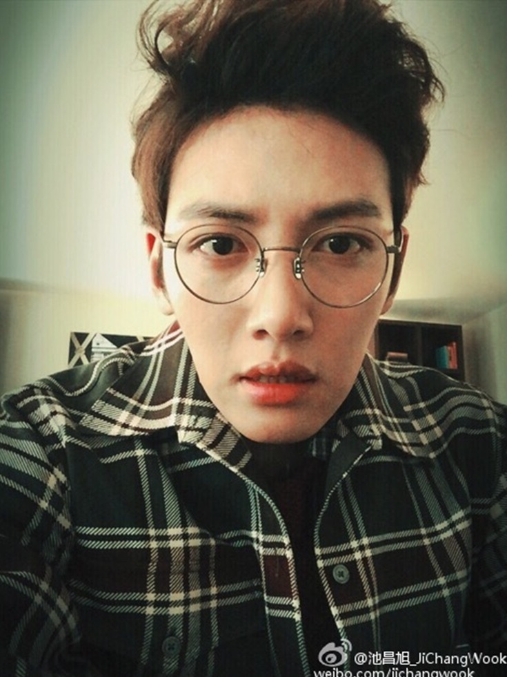 안경 쓴 남자는 잘생겼다 | 인스티즈