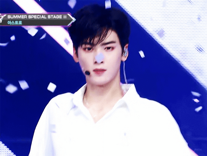 19살 데뷔전부터 현재까지 차은우 얼굴변화.gif(스압) | 인스티즈