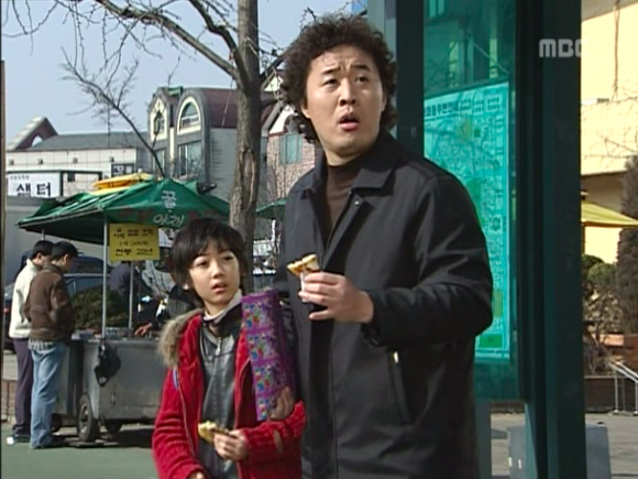 [거침없이하이킥] 윤호-민호 운명의 호떡집 앞 갈림길.jpg | 인스티즈