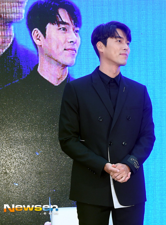 [현빈] 독특한 스타일을 많이 시도하는 현빈과 스타일리스트.jpg | 인스티즈