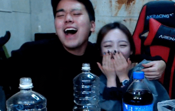 BJ염보성 슈기 뽀뽀 움짤로보기 | 인스티즈