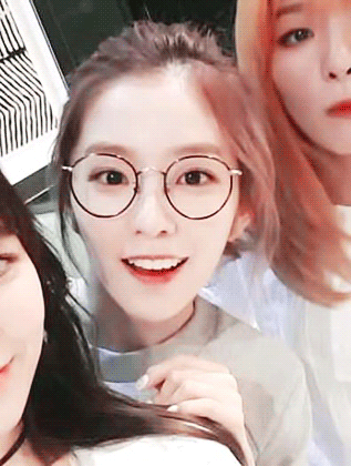 안경 쓴 여자의 매력 | 인스티즈