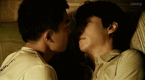[친구사이] 연우진 이제훈 키스신.gif (15) | 인스티즈