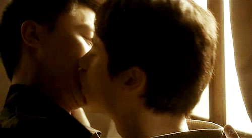[친구사이] 연우진 이제훈 키스신.gif (15) | 인스티즈