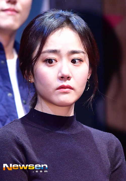 외모가 많이 성숙해진 것 같은 오늘자 문근영.jpg | 인스티즈