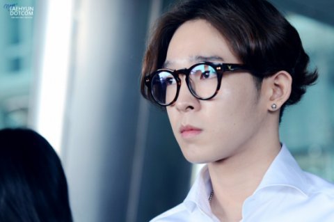 안경 쓴 남자는 잘생겼다 | 인스티즈