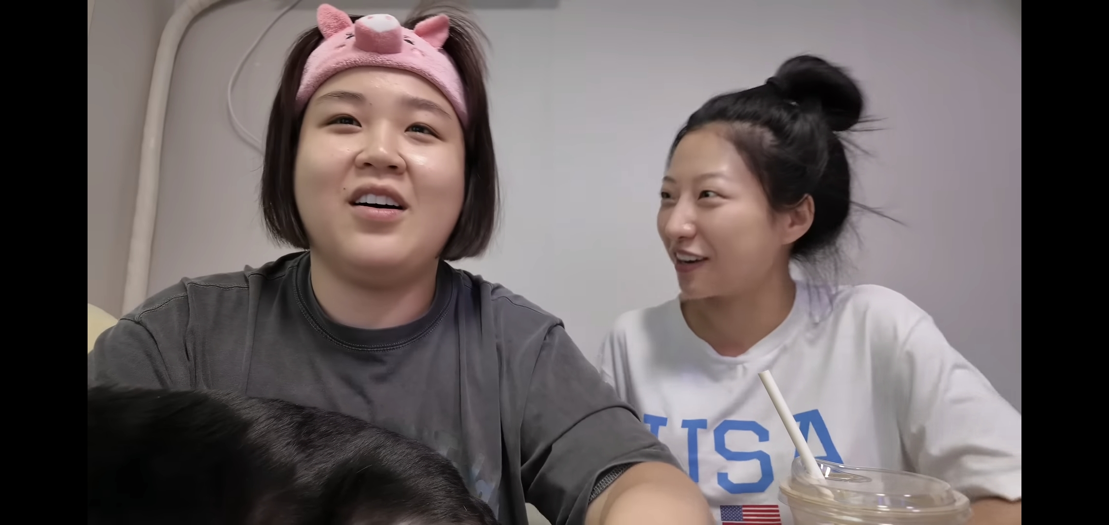 연애남매 최종화 보면서 용우한테 주먹질하는 유튜버 일주어터.jpg | 인스티즈