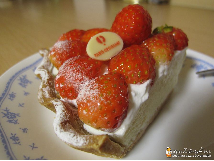 부자동네에만 있는 파리크라상 甲 딸기레어치즈타르트(파리크라상매장+영양표시) | 인스티즈