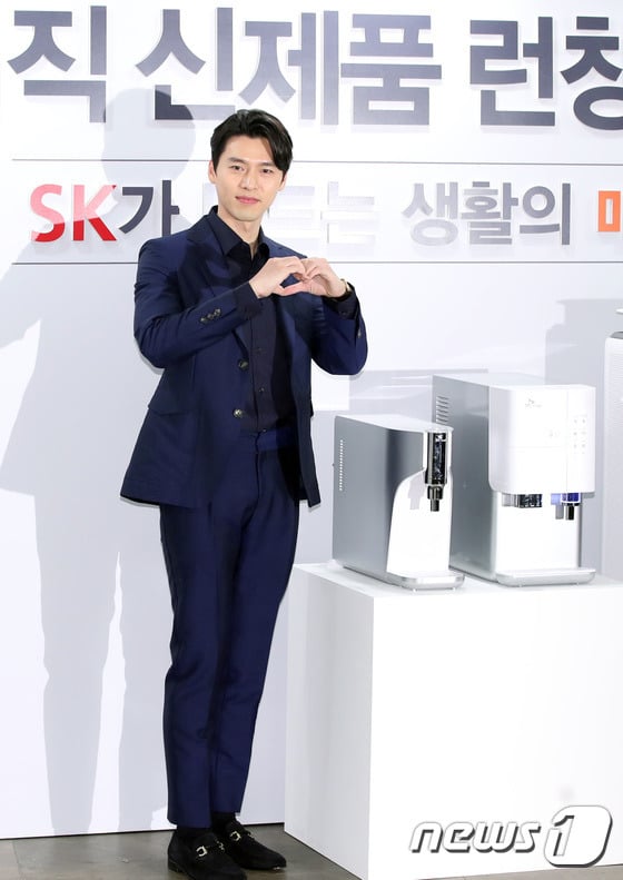 [현빈] 독특한 스타일을 많이 시도하는 현빈과 스타일리스트.jpg | 인스티즈