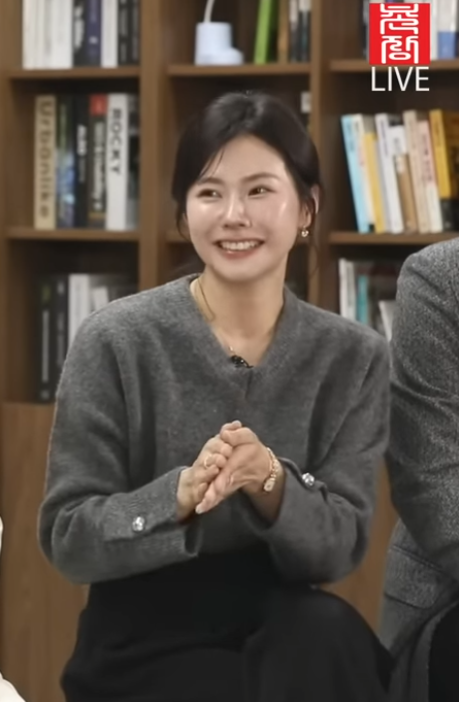 라방에서 갑자기 미모 고점 찍은 나는솔로 28기 영숙 | 인스티즈