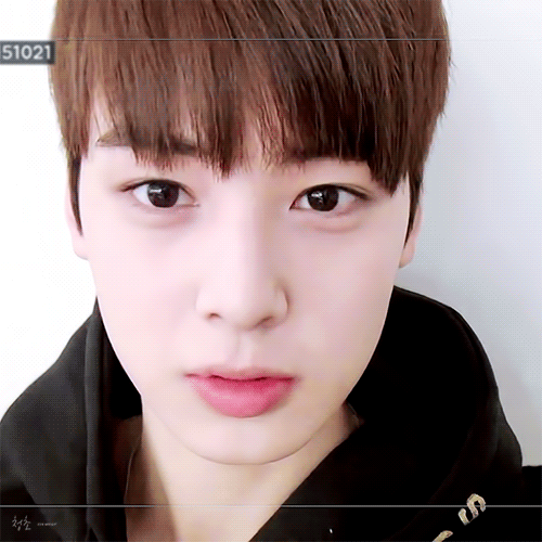 19살 데뷔전부터 현재까지 차은우 얼굴변화.gif(스압) | 인스티즈