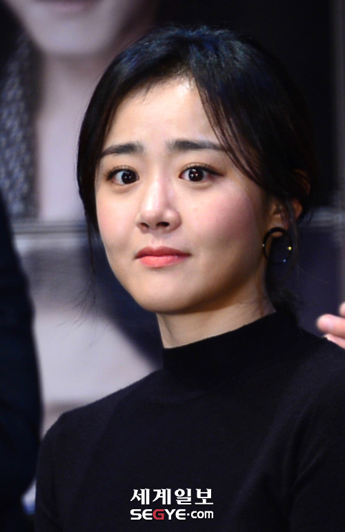 외모가 많이 성숙해진 것 같은 오늘자 문근영.jpg | 인스티즈