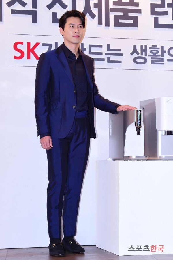[현빈] 독특한 스타일을 많이 시도하는 현빈과 스타일리스트.jpg | 인스티즈