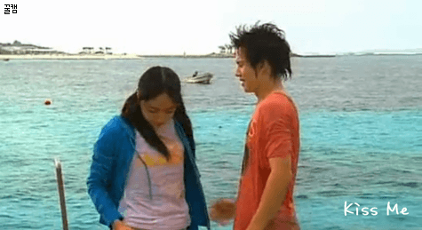 여자친구 설레게 하는 백허그. gif | 인스티즈